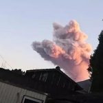 新燃岳火山噴出了一隻貓,但這隻貓可不能吸