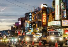 台灣人傻眼!老外在屏東、墾丁4個月刷了1.5億