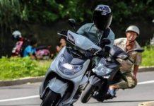 台灣也有秋名山神之手!追焦帥壓車…後方阿伯「側掛殺彎」屌打!網暴動:單手讓你!