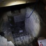 他買到「超便宜19世紀房子」樂歪 某天發現詭異入口「揭開30年前秘密」全身發毛:果然不對勁