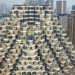 厲害了我的國!強國這棟建築「豪建成金字塔」 結果住戶爆料:不能做飯…