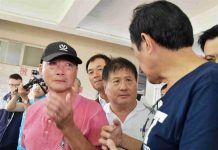 見到馬英九 東石魚販哭了!