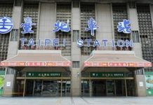 賴遇正妹約火包「一次六千」…他急約「今晚火車站等」網友笑到併軌:不見不散吧XD