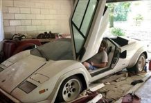 老家車庫挖出停泊20年的舊車,男大生無故現賺「1540萬藍寶堅尼超跑」!