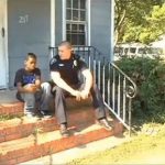 小男孩致電警局自爆想離家出走,警察追問後他始回「你來看看我的房間就會明白了」