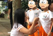 幼稚園教師暖心舉動,兒子放學也不想走…爸爸親睹極品側身嗨說:以後換爸比來接送喔