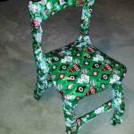 男友送她一張醜椅子當聖誕禮物,她失望到極點,拆開禮物後卻發現驚喜滿滿!