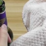 喝了18年啤酒才知道,瓶蓋上有個小技巧用手就能擰開,趕快試試!