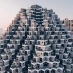 中國這棟超科幻「金字塔大樓」在網路上大紅!住戶卻苦不堪言:連飯都不能煮