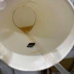 手搖飲杯底竟出現「黑黑一片」,網友全歪慘「你賺到啦」…還不趕快開電腦XD