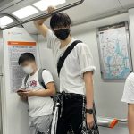 深邃雙眼超有電!搭車遇到「188cm極品長腿帥哥」 搜出真實身分竟是