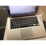 上網賣筆電!正妹買家甜喊「人家是女生」殺價8000元…賣家神回覆,笑翻網友們