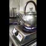 菜鳥員工這樣煮水,讓老闆看傻「這種神操作要付多少薪水」網友:看不出問題在哪!