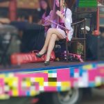 偷拍廟會妹慘被瞪回擊,po照求救…網友竟「無限zoom in」看到嗨!內行人曝:這團真D優