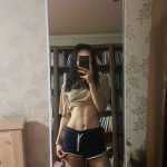 韓妞被前男友一句「照照鏡子」惹怒 奮力瘋狂剷肉變超正:前男友跪求複合