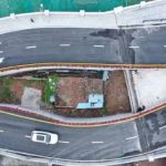 意志最堅定的釘子戶…連橋都要避開它!