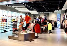 負債35億、關店3000家、又一運動品牌沒落,淪落賣地賣設備