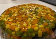 太狠!媽媽手作「三色豆果凍」 兒含淚吃:營養滿分