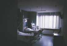 未婚夫得癌症!她煎熬問「我該提分手嗎」:不想下半輩子都在照顧病人 內疚「怕變成千古罪人」不敢開口