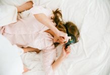 鄰居%%%太激烈 整棟樓全聽見「拍打屁股聲」 地方媽媽不忍了!