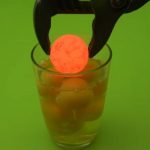 在整杯的生雞蛋丟入1000度火球會…實測結果太驚悚讓網友秒嚇歪:這真的不能鬧