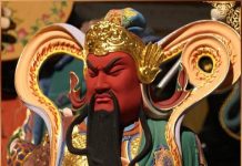 「為何關公神像總是閉眼?」老木匠透露:開眼的代價太大了!