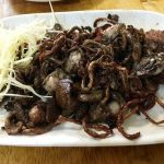 他分享「一團燒焦物」照片,內行一眼認出:這超級好吃,有錢還未必吃得到!