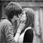 接吻時會一邊摸你胸部的男人 原來都是這樣想的… 女人要小心這種男人了!