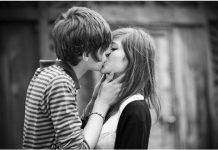 接吻時會一邊摸你胸部的男人 原來都是這樣想的… 女人要小心這種男人了!