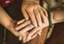 人到中年,必須學會「不期待子女回家」!