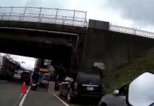 騎到一半摔車!女三寶怒「為何路上有三角錐」公審警察 氣炸Po出「30秒摔車片」網傻:駕照請繳回