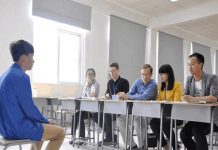 面試官: 一個蛋糕平均分給5個小朋友, 只能切3刀, 怎麼切合適?考驗你的情商