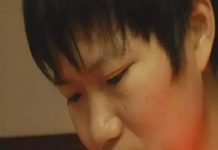 哥哥因意外臥病不醒,親妹不離不棄! 犧牲8年青春,29歲仍未嫁!不覺可惜:他活著就有意義