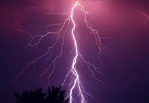 「閃電」的台語怎麼念? 老師傅「曝光正確發音」他驚訝:根本台語多益900分