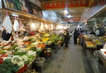 1隻雞腿300元?猶豫買不下手「被老闆娘嗆」買不起不要吃 氣炸改去別攤買「一問價格差超多」