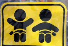 「Baby in Car」其實「不是給後方駕駛」看的!真正用途是…