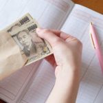 女朋友現在23k,我剛畢業暫無收入,家庭財富大概80k,如何委婉勸說女友當一個「家庭主婦」?