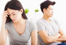 和老公2年沒有夫妻生活,我偷吃別人,沒想到離婚一個月老公再婚,得知對象是誰後,我砸了婚禮!