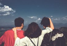 研究發現「智商高的人不愛社交」! 真正聰明絕頂的人「不常跟朋友出去」真相:他們成功的原因