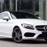 私人車位被賓士佔領,女業主不生氣反「鎖車收費」私人車位有償出租,網友看到直呼:幹得漂亮