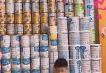 養小孩有多燒錢?媽媽無奈曬「整片奶粉金磚牆」結束5年夢魘 一算「牆面總金額」苦嘆:生一個就夠!