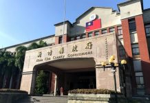 拾金不昧!暖警撿到「1.9億存摺、6千萬支票」一心只想尋失主 「被虧傻沒拿謝酬」靦腆笑:謹守本份而已