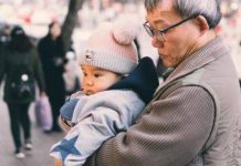 爺爺發現孫子「不像自己兒子」!偷偷去做DNA鑒定 結果出來「媳婦怒了」奶奶慌了