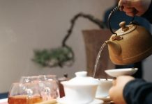 上了年紀要「忌茶」?50歲以後 「4種茶」能不喝就不喝:會影響壽命