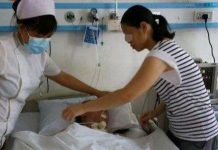 公婆一直都很恩愛!公公癱瘓後婆婆卻「每天去打太極」 偶然聽見鄰居閒聊我含淚報警