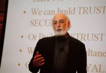 花了整整40年!專家觀察「700對夫妻」後發現:婚姻幸福的人,永遠只有一種