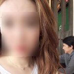 她去喝茶驚見「對面坐梁朝偉」假裝自拍合照! 下秒被發現「更大驚喜在對面」網嗨翻:太幸運