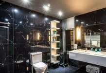 入住賓館時!為什麼要「燒一壺開水倒進馬桶」?資深導遊「提醒」:照做就對了,早知早受益