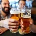 只是好心!女大生收留男閨密「可以睡在我旁邊,但不能碰我」 結局讓她心碎「用60萬換來教訓」