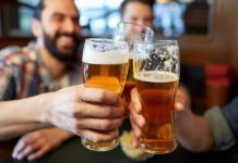 只是好心!女大生收留男閨密「可以睡在我旁邊,但不能碰我」 結局讓她心碎「用60萬換來教訓」